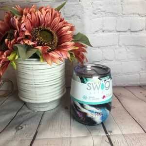 Swig life stainless steel insulated cup cooler paint pour